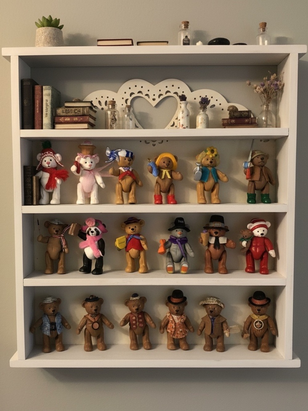 Hallmark Figurines 2002 Miniatures 12 piece.